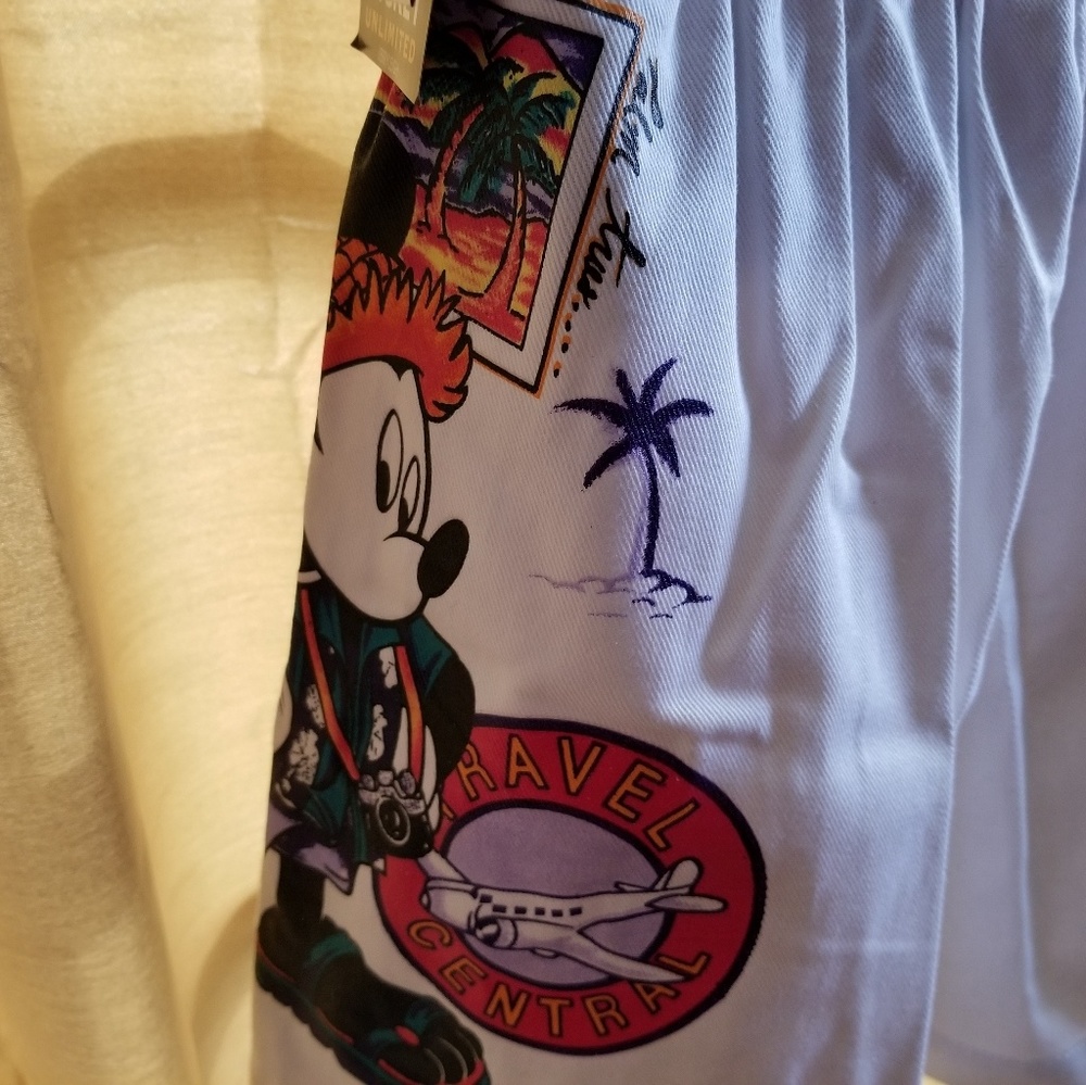 Mickey Unlimited Jerry Leigh Shorts - Picture 2 of 4